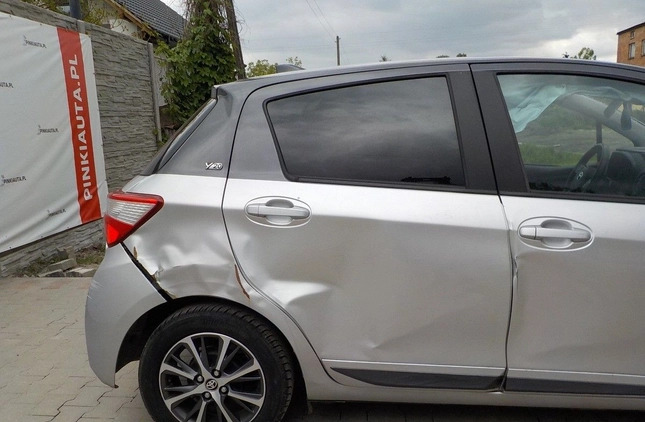 Toyota Yaris cena 20900 przebieg: 54408, rok produkcji 2019 z Łask małe 407